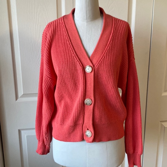 LOFT Sweaters - LOFT Cable Knit Cropped Cardigan
